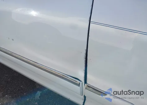 1998 Mercury Grand Marquis z USA, uszkodzony, nr VIN 2MEFM74W8WX601638